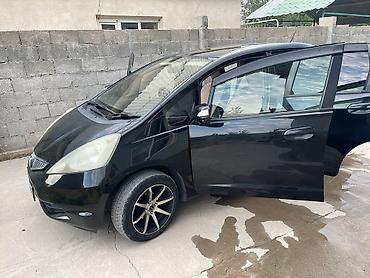 Honda: Honda Fit: 2008 г., 1.3 л, Вариатор, Бензин, Хэтчбэк — 3