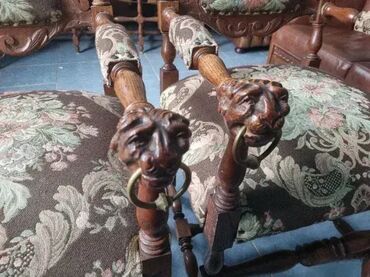 Stilske fotelje: Fotelje u odlicnom stanju rucni rad duborez. Cena po komadu — 15