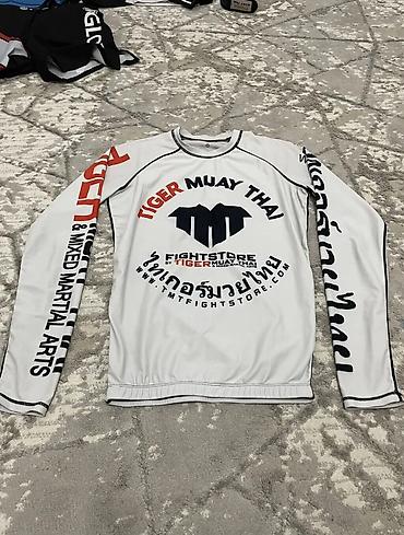 Рашгард TIGER MUAY THAI. Носили её 3-4 раза и все, как новая