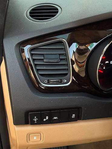 Kia: Kia Carnival: 2020 г., Минивэн — 11