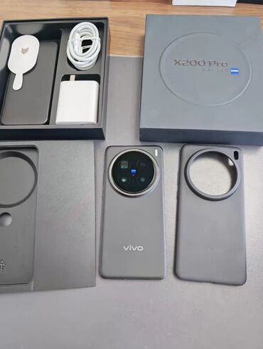 купить телефон в рассрочку без участия банка: Vivo X200 Pro, Жаңы, 256 ГБ, түсү - Кара, 1 SIM, 2 SIM