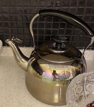 mis caydan: Paslanmayan poladdan çaydan Gündəlik çay və su qaynatmaq üçün praktik — 1