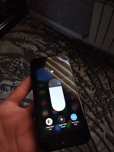 Apple iPhone: IPhone SE 2022, 128 GB, Qara, Qırıq — 2