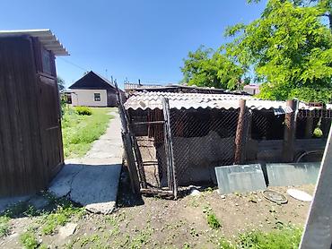 Продажа коттеджей и домов: Дом с участком. - Отдельный одноэтажный дом с двускатной крышей; — 13