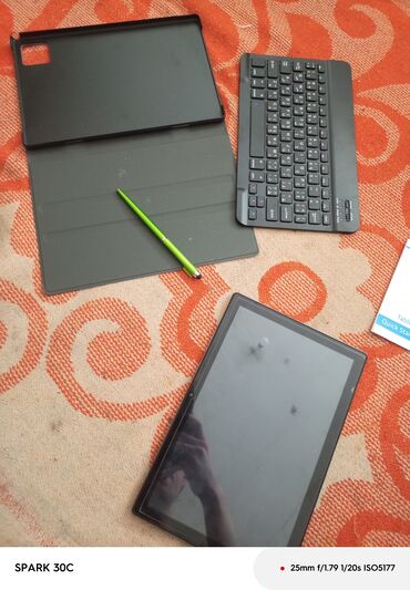 tablet qiymeti: Planşet oteeto tab 12 madeli rəng boz klaviatura si ve qələmi var 2