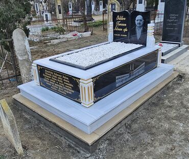 əl ilə su quyusunun qazılması: Qəbirlərin hazırlanması