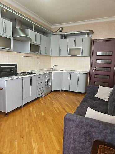 sarayda ev: 2 otaqlı, Yeni tikili, m. 8 Noyabr, 95 kv. m — 1