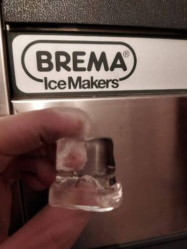 лед: Лёд для напитков в форме стаканчика, это лучшая форма льда для