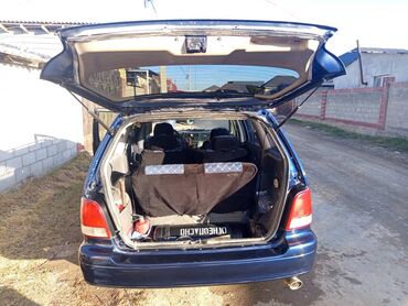 Isuzu: Isuzu : 1998 г., Автомат — 18