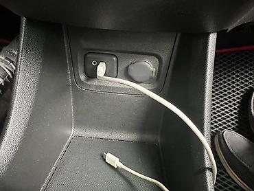 Chevrolet: Chevrolet Spark: 2017 г., 1 л, Вариатор, Бензин, Хэтчбэк — 20