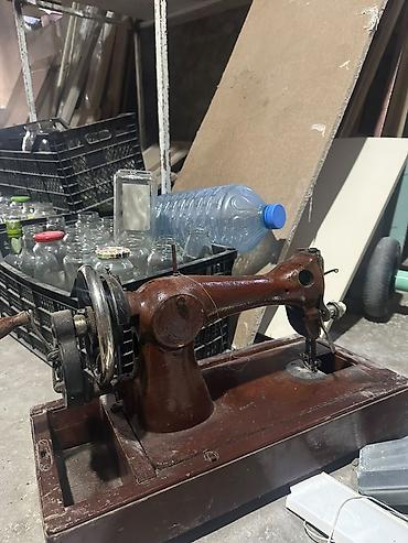stres çarx: Mexaniki tikiş maşını – stolüstü, əl çarxlı model - Korpus: metal — 1