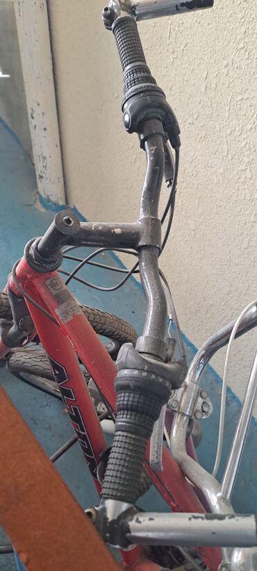 ботасы зима: Продаю оригинальный велосипед. оченнь легкий. не хватает только