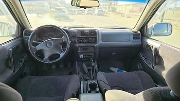 Другие автомобили: Внедорожник 5‑дверный, серебристый. Классический рамный SUV с высоким — 8