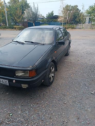 Volkswagen: Volkswagen Passat: 1988 г., 1.8 л, Механика, Газ, Седан — 4