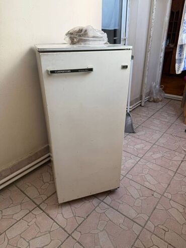 Soyuducular: 1 qapılı Saratov Soyuducu Satılır, rəng - Ağ, Dispenserli