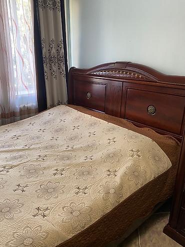 Продаётся срочно спальный гарнитур. Кроватьстоликшкаф и две at lalafo.kg Продаётся срочно спальный гарнитур. Кроватьстоликшкаф и две