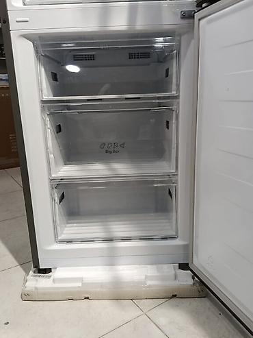 nomre satilir: Yeni 2 qapılı Hisense Soyuducu Satılır, rəng - Boz — 4