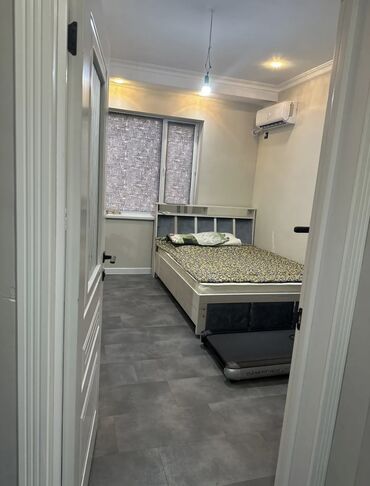 срочно продаётся 1 комнатная квартира в районе ошского рынка по улице кенсуйская: 1 комната, 39 м², Индивидуалка, 1 этаж, Евроремонт