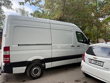 Грузовой фургон Mercedes‑Benz Sprinter (длинная база, высокий кузов)