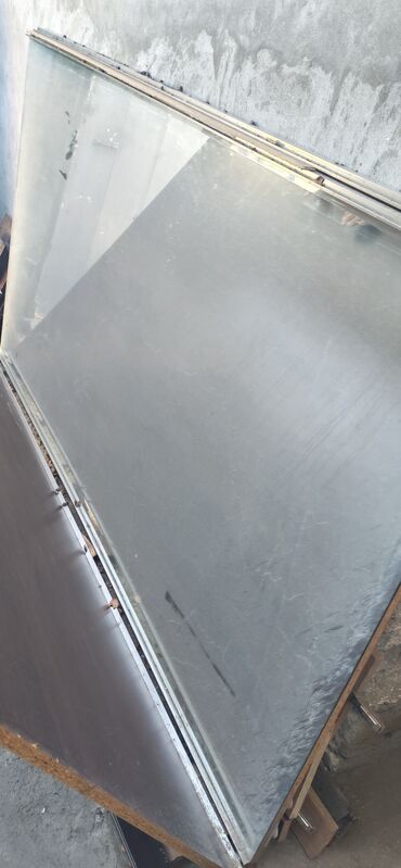 qapi qolu: Şüşə sürgülü qapı paneli və profil dəsti - Material: qalın şüşə panel