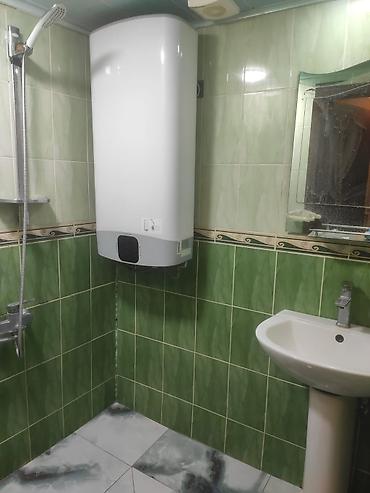 Mənzillər: İnşaatçılar metrosunun yani su zapravkasının yanı 9/3 - cü mərtəbəsi 2 — 9
