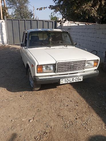 ford motorları: VAZ (LADA) 2107: 1.6 l | 2003 il 26974 km Sedan — 1