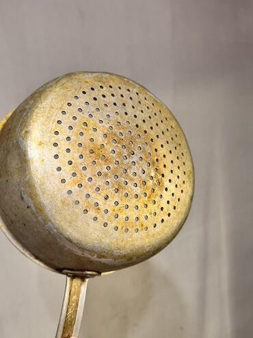 Наборы посуды: Продаю: 1. Сковорода-вок чугунная -1500(идеальное состояние) 2 — 6