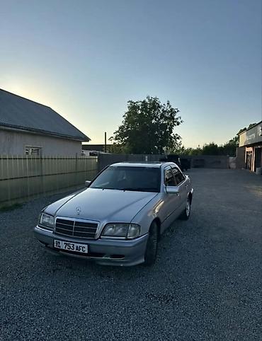 Mercedes-Benz C-Class: 1993 г., 2.2 л, Механика, Бензин, Седан