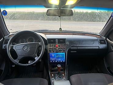 cls 63 amg: Mercedes-Benz C-Class: 2.4 l | 1998 il Sedan — 10