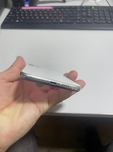 Apple iPhone: IPhone 11 Pro Max, 256 GB, White Titanium, Face ID — 3