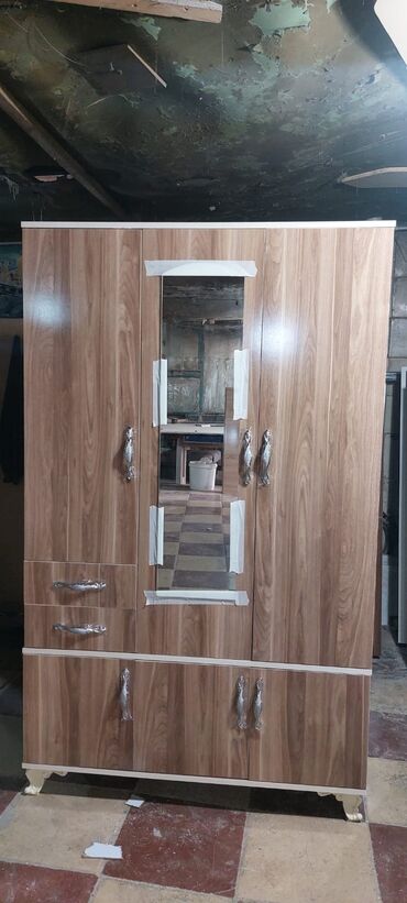 Dolablar: Yeni, Açılan, 3 qapılı Düz dolab, Dolab-asılqan, Azərbaycan — 24