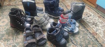 ортопедические ботинки для детей: Обувь на мальчика от 22 до 28 размера. Качество шикарное,состояние