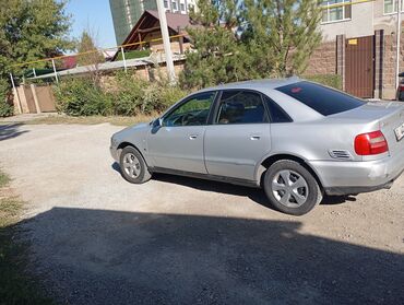 продаю авто ниссан: Audi A4: 1995 г., 1.8 л, Механика, Газ, Седан