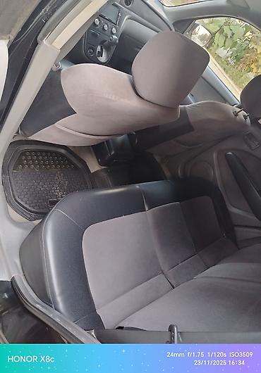 turbo az ceska: Mitsubishi Airtrek: 2 l | 2021 il — 5