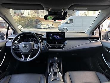 prius s: Toyota Corolla: 2023 г., 1.8 л, Вариатор, Гибрид, Седан — 6