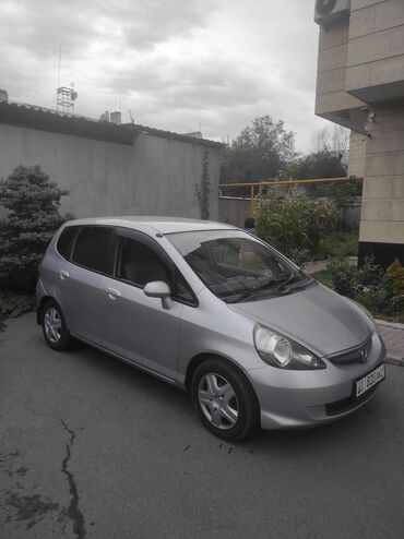 Honda: Honda Fit: 2003 г., 1.3 л, Вариатор, Бензин, Хэтчбэк