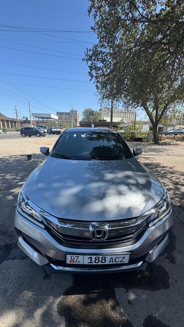 срочно продаю хонда серви: Honda Accord: 2016 г., 2.4 л, Автомат, Бензин, Седан