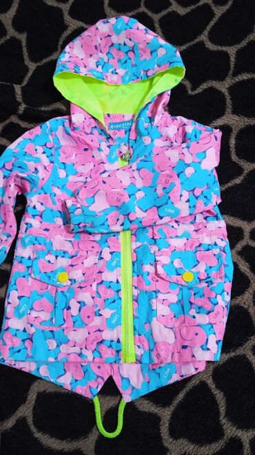 одежды для новорожденных: Курточка на 3-5 лет осенне-весенняя.Б/у в отличном состоянии.Цена 500