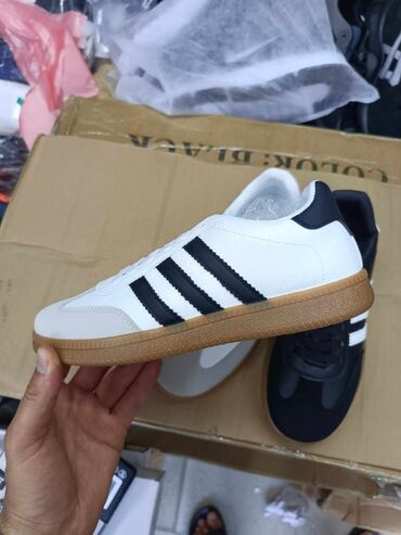 Patike: Adidas, 41 — 11