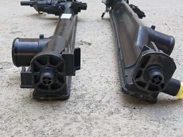 Радиаторы: Toyota Camry 70SE Американец 1.Кронштейны радиатора Стойки радиатора — 5