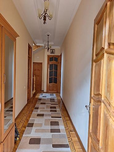 Daşınmaz əmlak: 7-ci mikrorayon 6 otaqlı, 250 kv. m, Kredit yoxdur, Orta təmir — 8