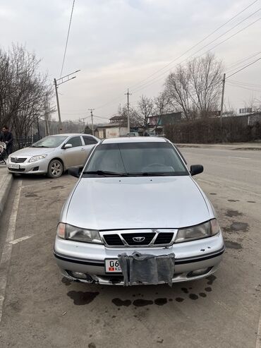 Daewoo: Daewoo Nexia: 2002 г., 1.5 л, Механика, Бензин, Седан