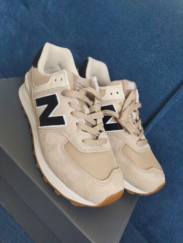 кроссовки new balance оригинал: Продаю newBalance оригинальные, абсолютно новые, не подошли по