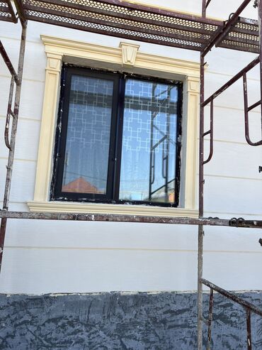 Фасадные работы: Ремонт фасада, Монтаж декоративных элементов, Демонтажные работы | Молдинг | Сухой травертин, Жидкий травертин | Базальт, Пенопласт, Penoplex Больше 6 лет опыта — 12