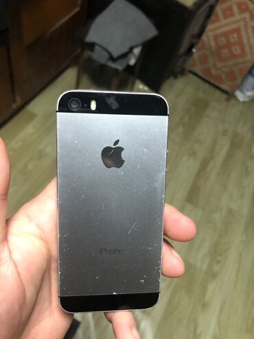 apple iphone 6s 64gb: IPhone 5s, Б/у, 16 ГБ, Black Titanium, Зарядное устройство, 80 %
