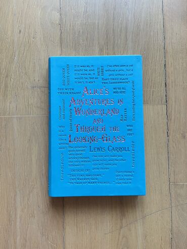 cipela na kraju sveta tema: Knjiga “Alisa u Zemlji Čuda” na engleskom jeziku. Unijatne i prelepe