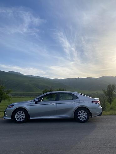 camry 55 xle: Toyota Camry: 2021 г., 2.5 л, Автомат, Гибрид, Седан — 7