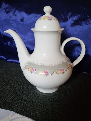 Čajnici: Bokal nov Jlmenau Demokratska Rep.Nemacka 70te. Nov bokal,sve na na lalafo.rs — 4 Čajnici: Bokal nov Jlmenau Demokratska Rep.Nemacka 70te. Nov bokal,sve na — 4