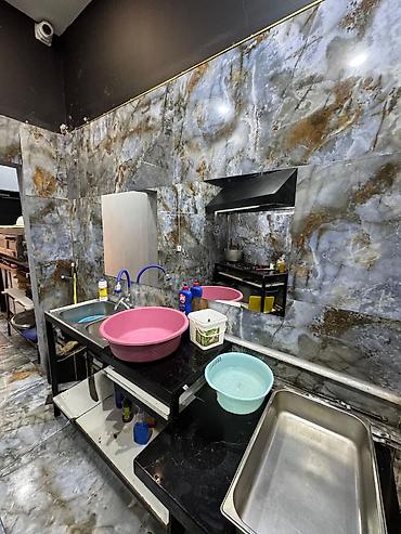 Hazır biznes: Lənkəran şəhərin mərkəzindəKoroğlu küçəsində, 2 mərtəbəli (3-ü — 19