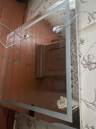 hamam ucun guzguler: Güzgü Divar üçün, Düzbucaqlı, Hamam üçün, Arxa işıqlı